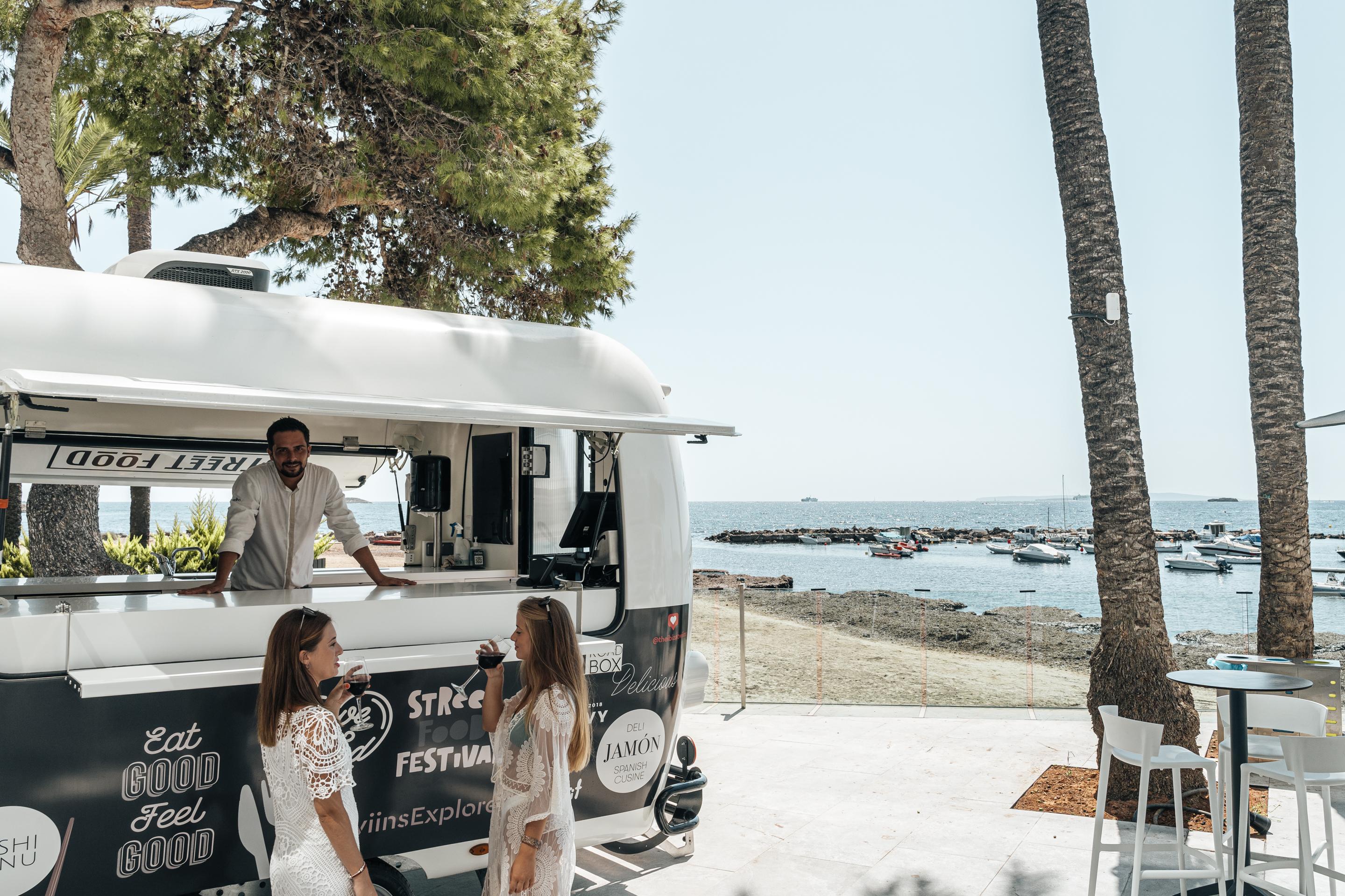 The Ibiza Twiins - 4* Sup Hotel Playa d'en Bossa Bagian luar foto