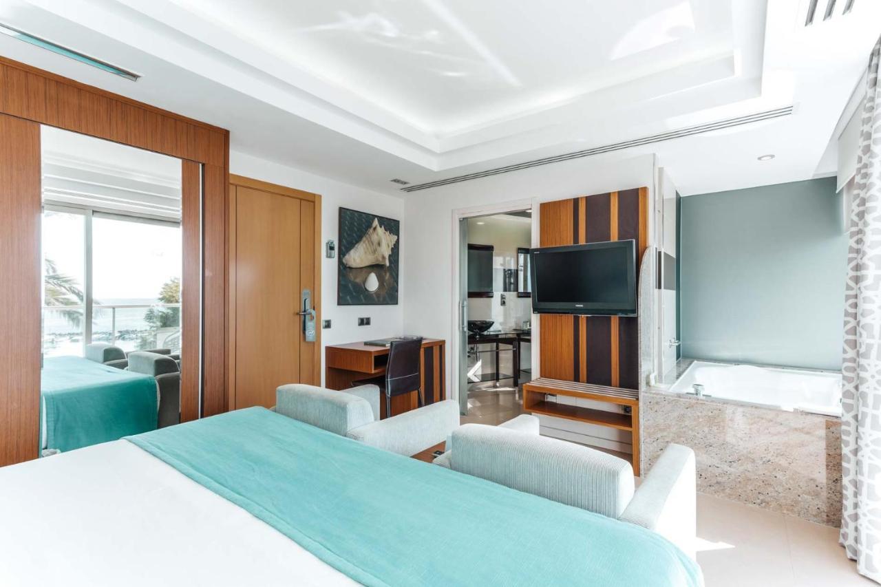 The Ibiza Twiins - 4* Sup Hotel Playa d'en Bossa Bagian luar foto