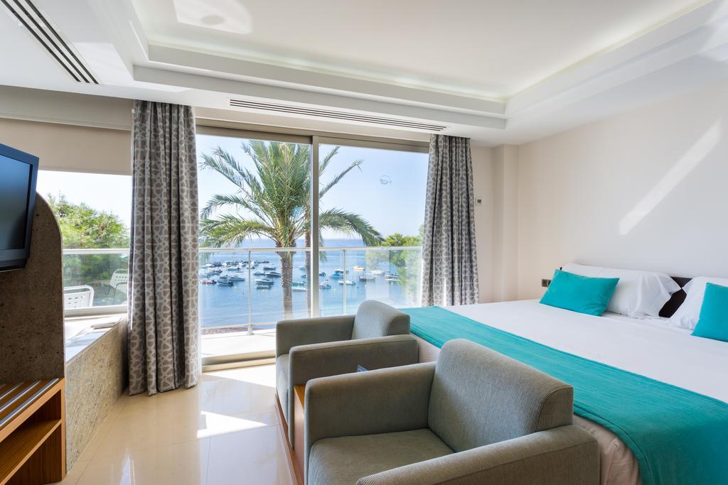 The Ibiza Twiins - 4* Sup Hotel Playa d'en Bossa Bagian luar foto