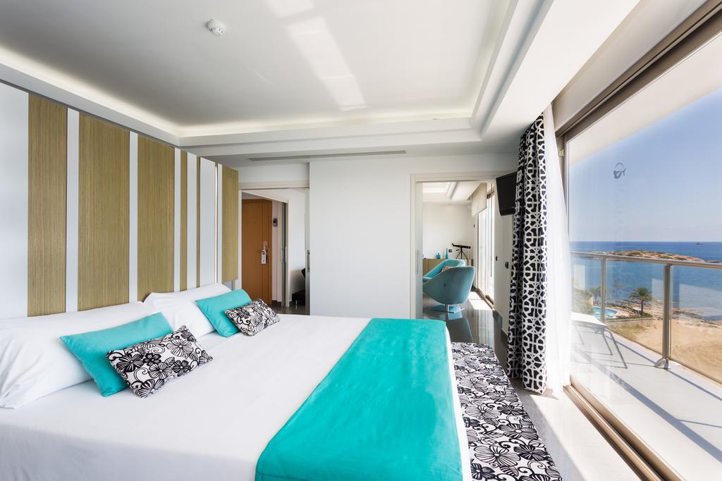 The Ibiza Twiins - 4* Sup Hotel Playa d'en Bossa Bagian luar foto