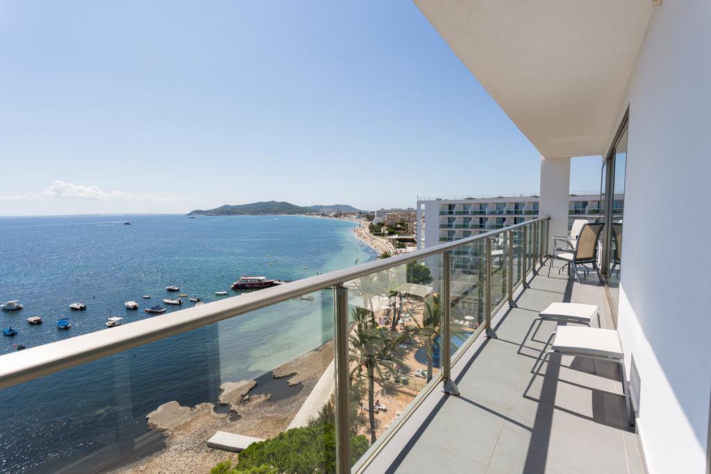The Ibiza Twiins - 4* Sup Hotel Playa d'en Bossa Bagian luar foto